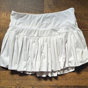 Gold hinge Pleated Women's Skirt
